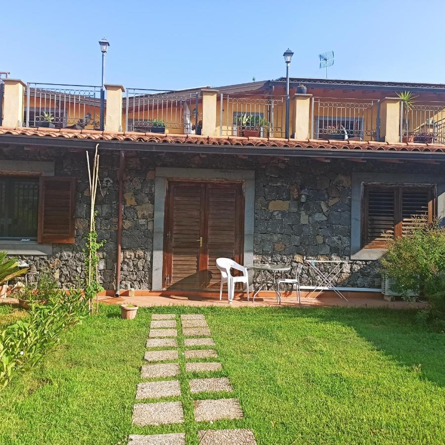 La Circumetnea Home Catania-Fontanarossai nemzetközi repülőtér Kültér fotó