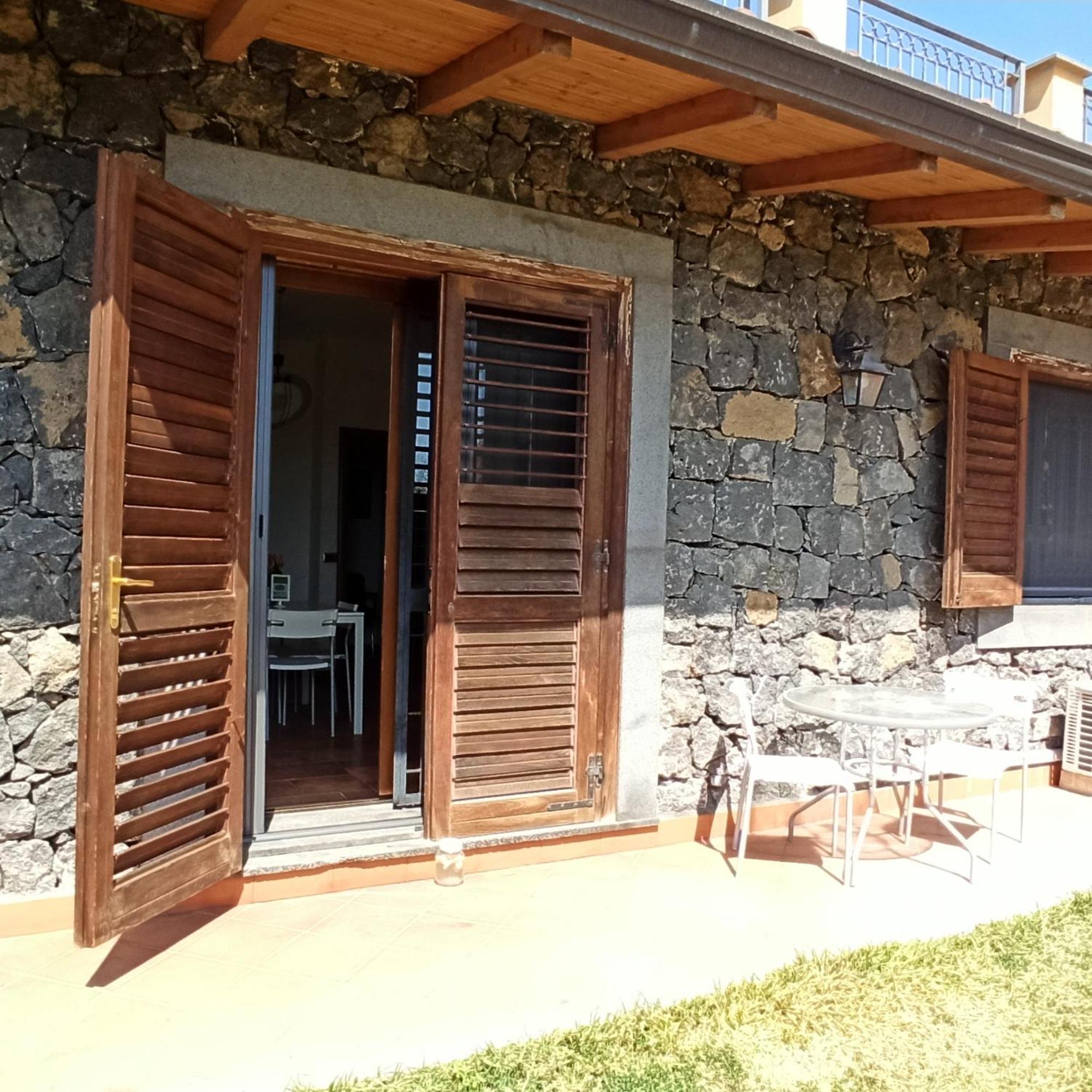 La Circumetnea Home Catania-Fontanarossai nemzetközi repülőtér Szoba fotó