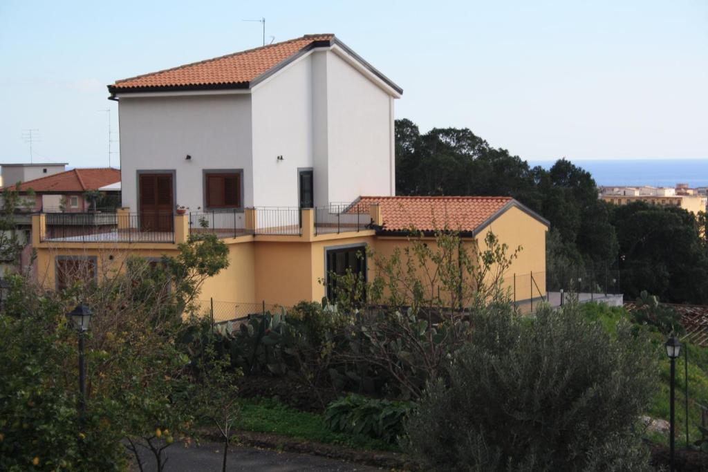 La Circumetnea Home Catania-Fontanarossai nemzetközi repülőtér Kültér fotó