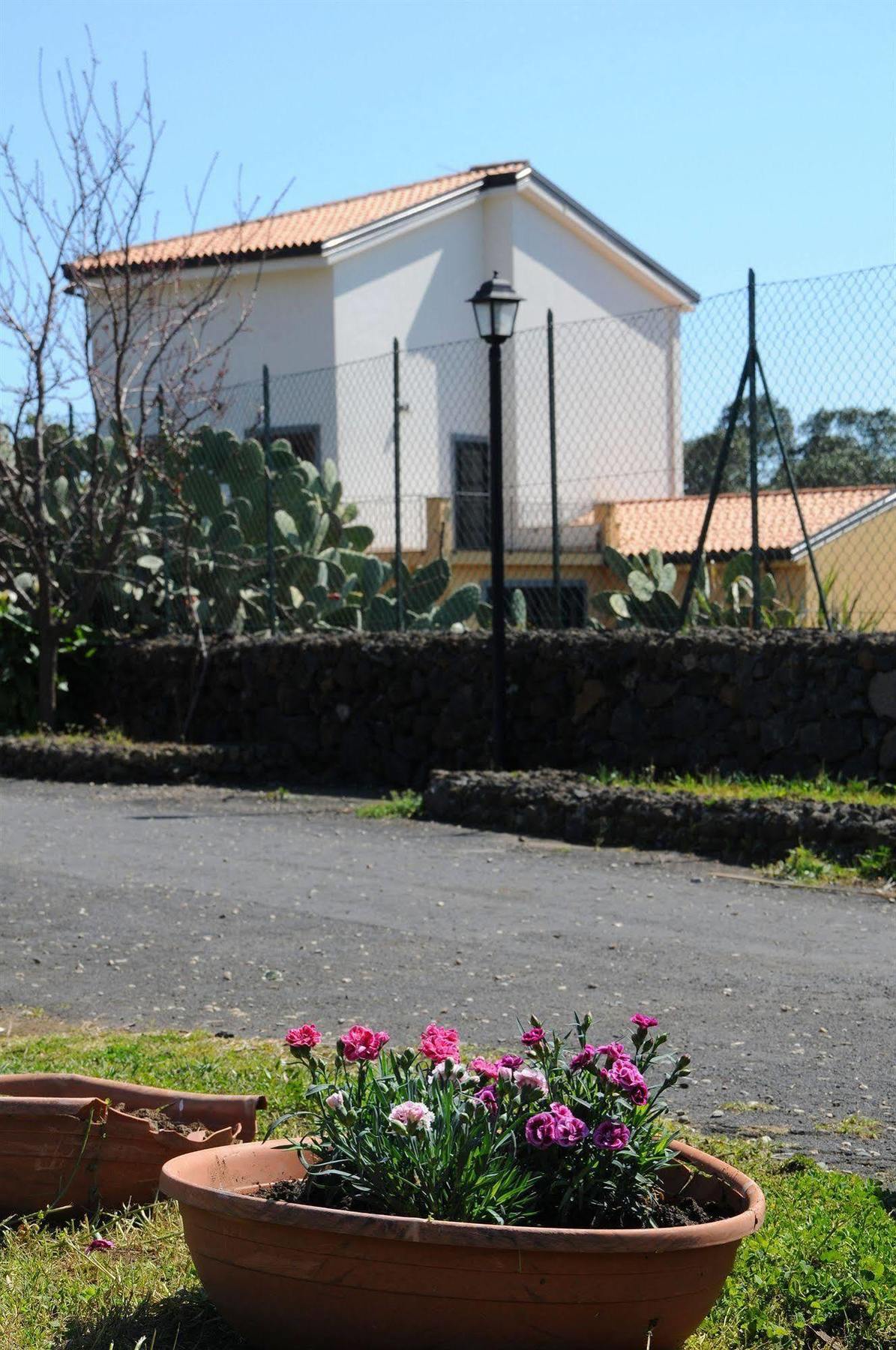 La Circumetnea Home Catania-Fontanarossai nemzetközi repülőtér Kültér fotó