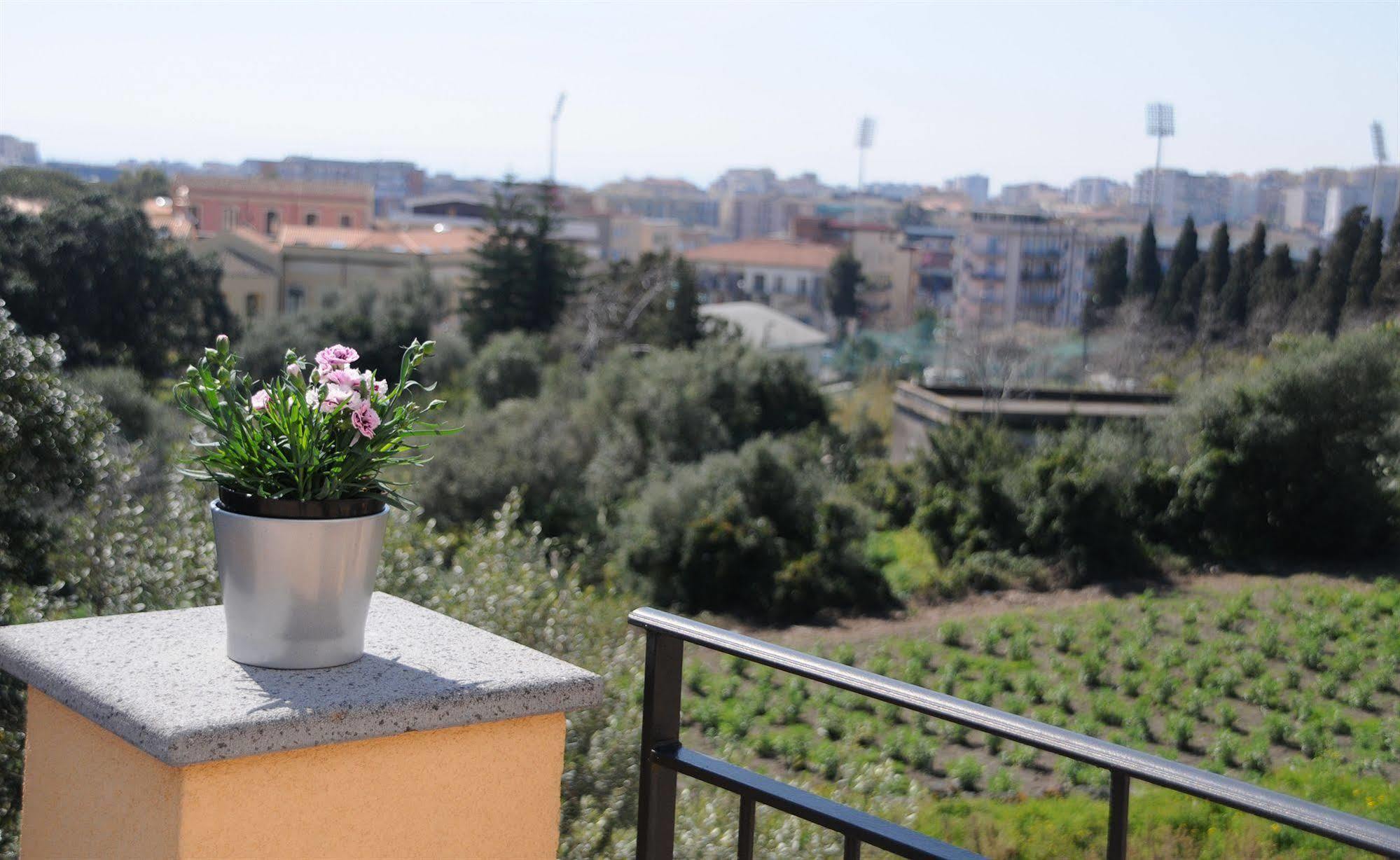 La Circumetnea Home Catania-Fontanarossai nemzetközi repülőtér Kültér fotó