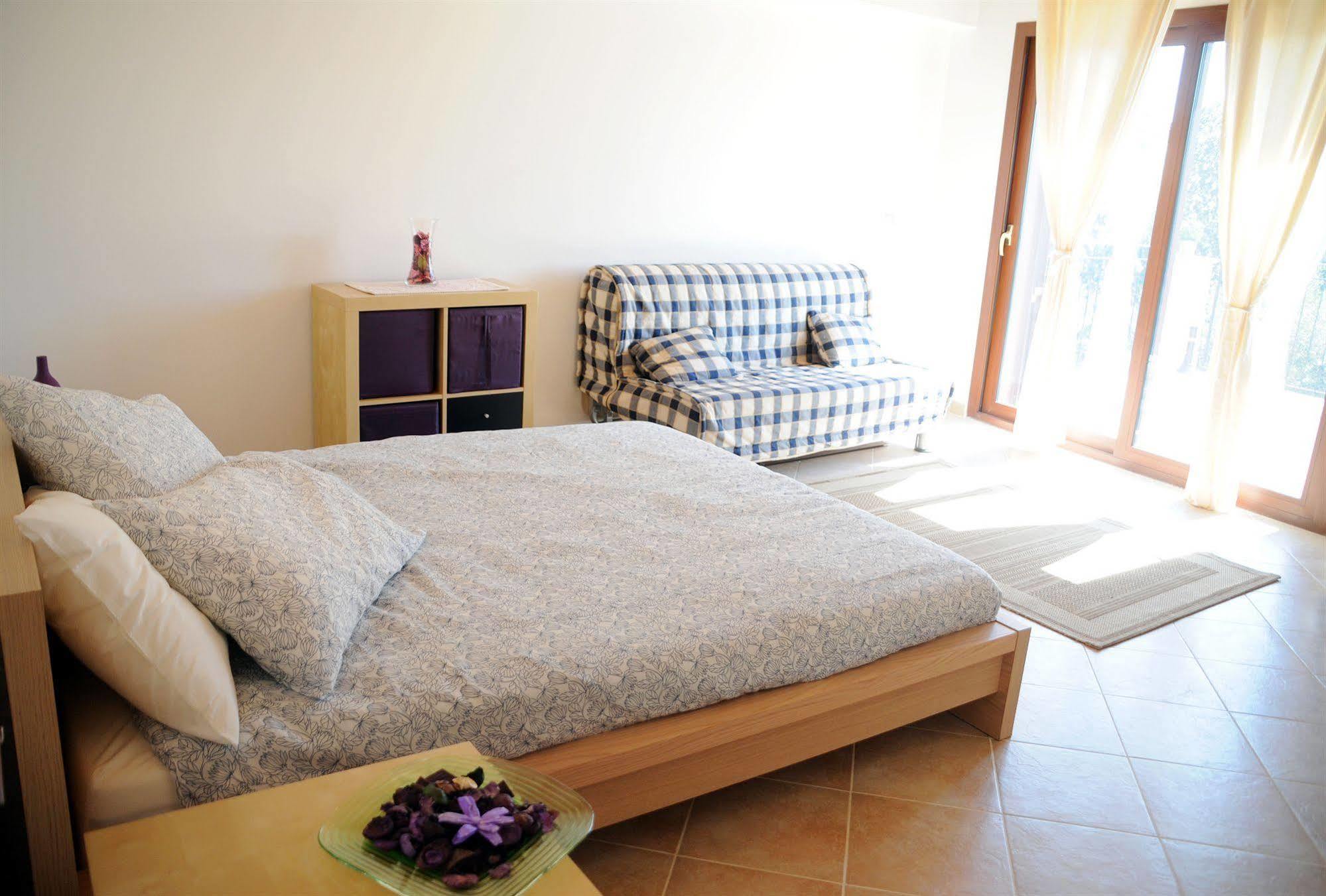 La Circumetnea Home Catania-Fontanarossai nemzetközi repülőtér Kültér fotó