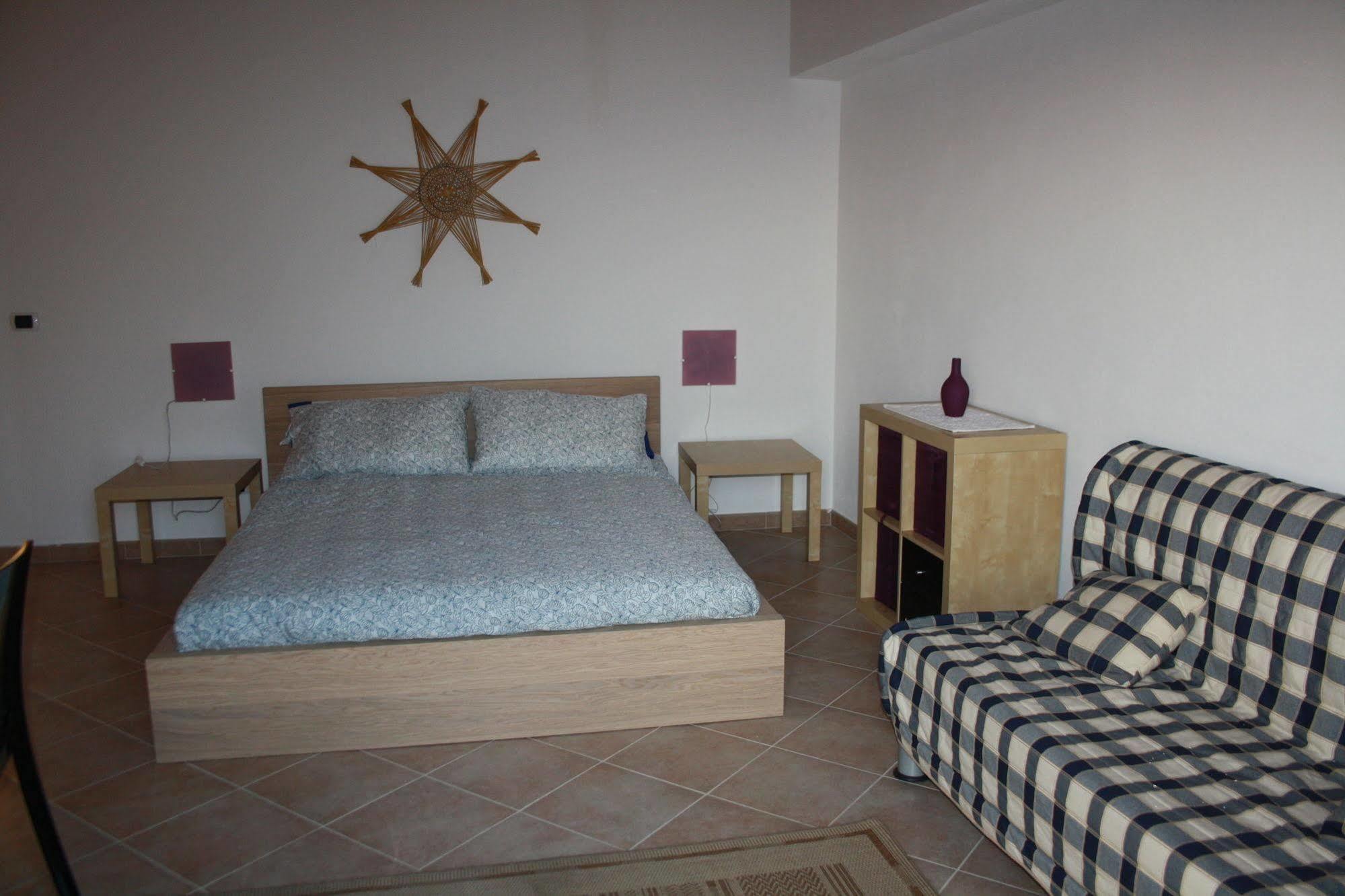 La Circumetnea Home Catania-Fontanarossai nemzetközi repülőtér Kültér fotó