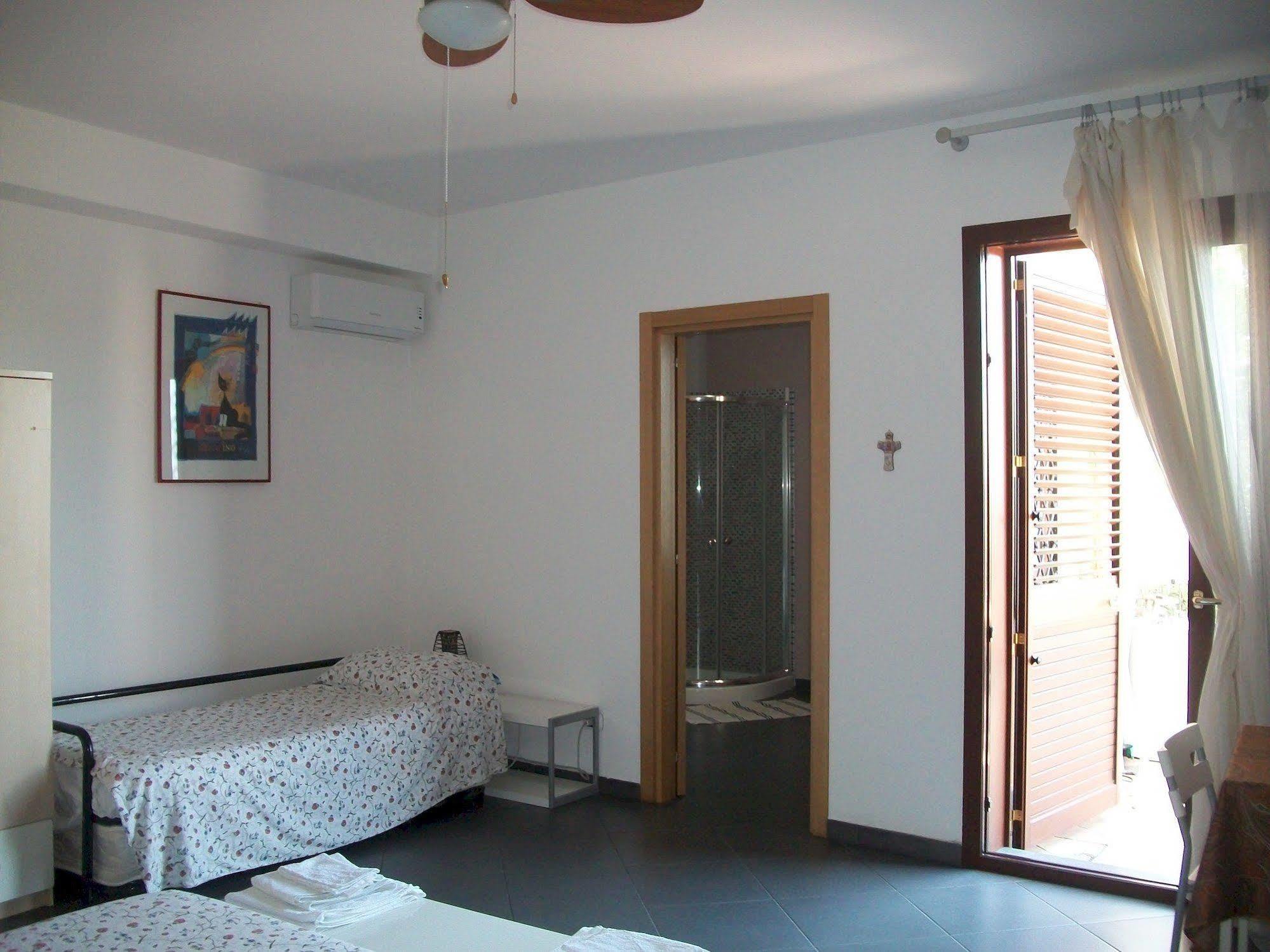 La Circumetnea Home Catania-Fontanarossai nemzetközi repülőtér Kültér fotó